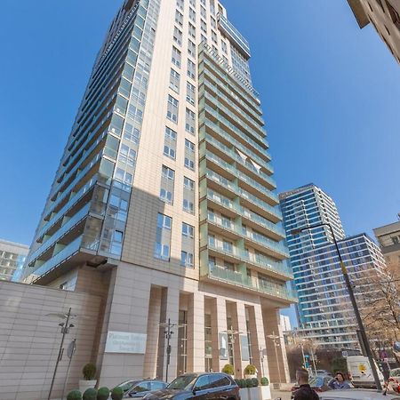 Platinum Towers Apartment With Parking By Renters Prestige Варшава Екстериор снимка