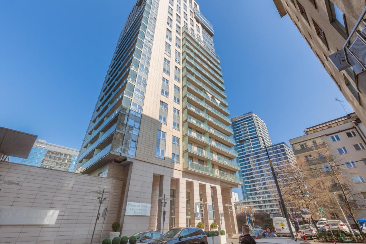 Platinum Towers Apartment With Parking By Renters Prestige Варшава Екстериор снимка